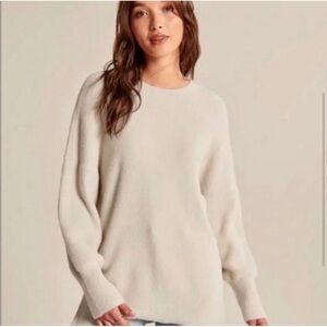 Abercrombie & Fitch DreamLush Oversized Legging-Friendly
Crew Sweater